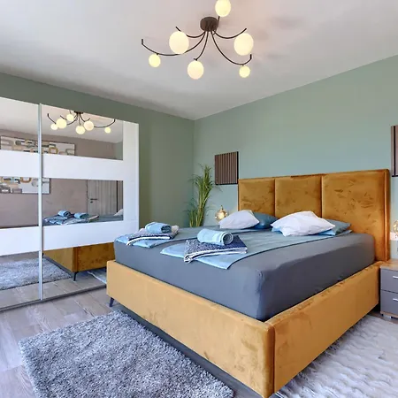 Serenissima By Interhome