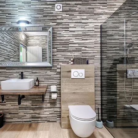 Serenissima By Interhome