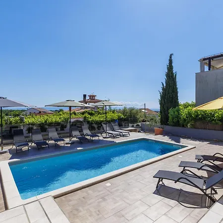 Villa Serenissima By Interhome Ližnjan